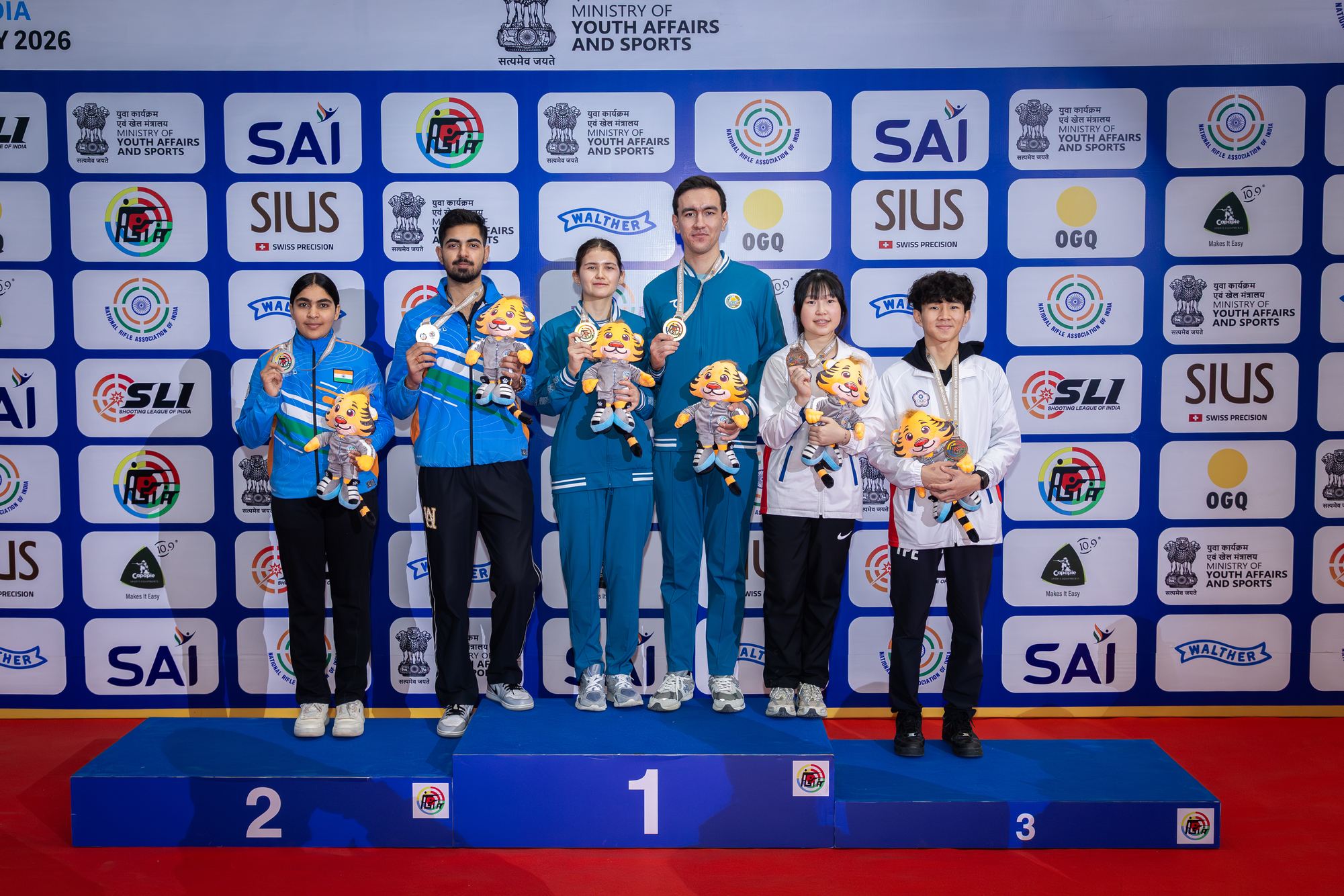 Samrat and Suruchi win silver as India’s gold haul reaches double digits